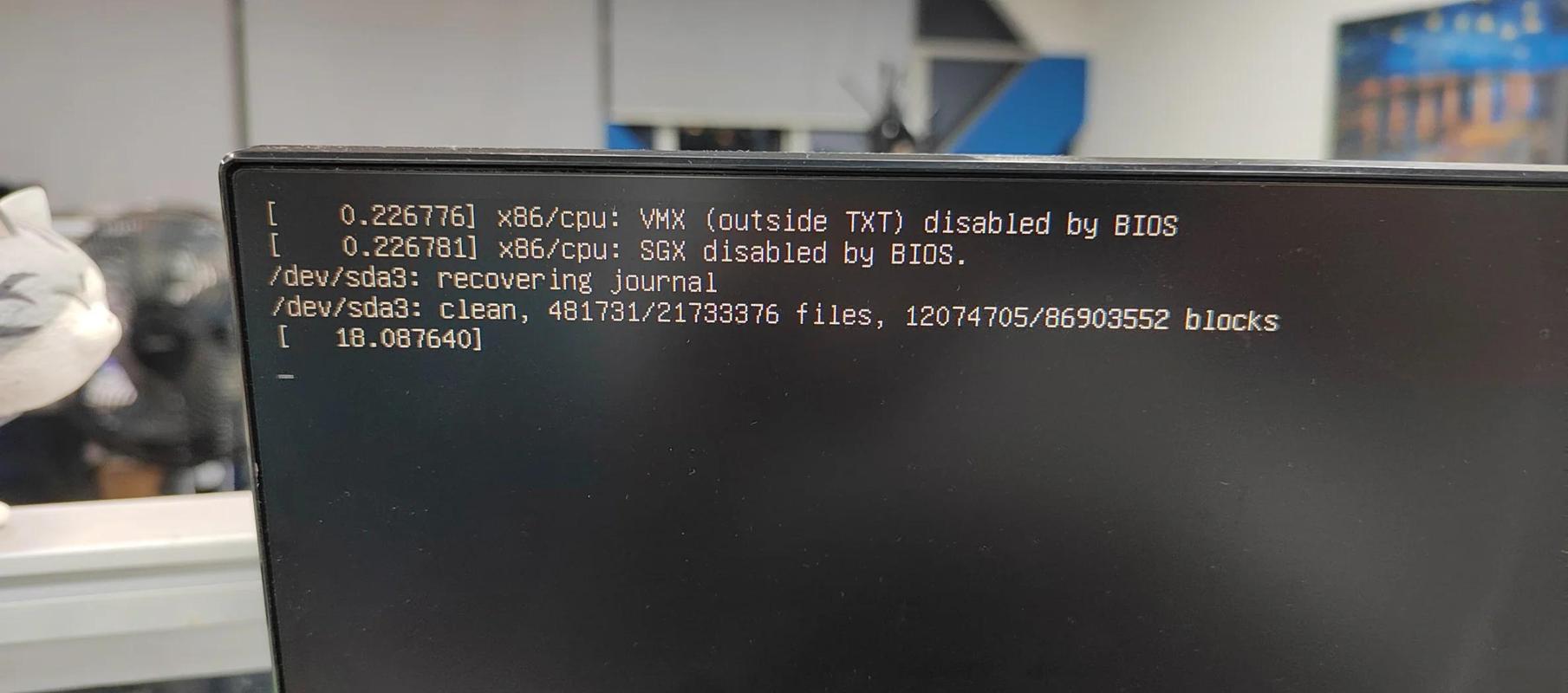 win10开机卡logo不转圈是什么原因导致的？