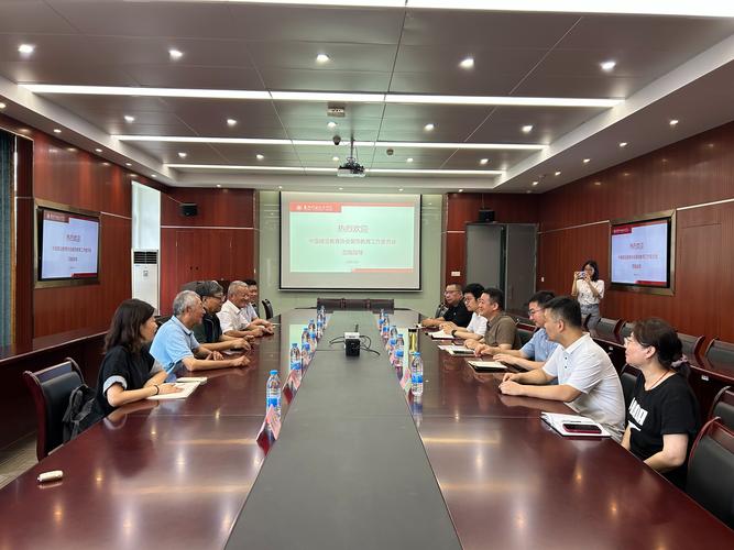如何以海陵职业技术学院为例，解析打造海陵专业网站建设优质在线平台的关键要素？