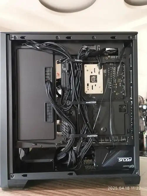 海韵VERTEX GX-850电源小尺寸全模组走线轻松吗？装机体验如何？