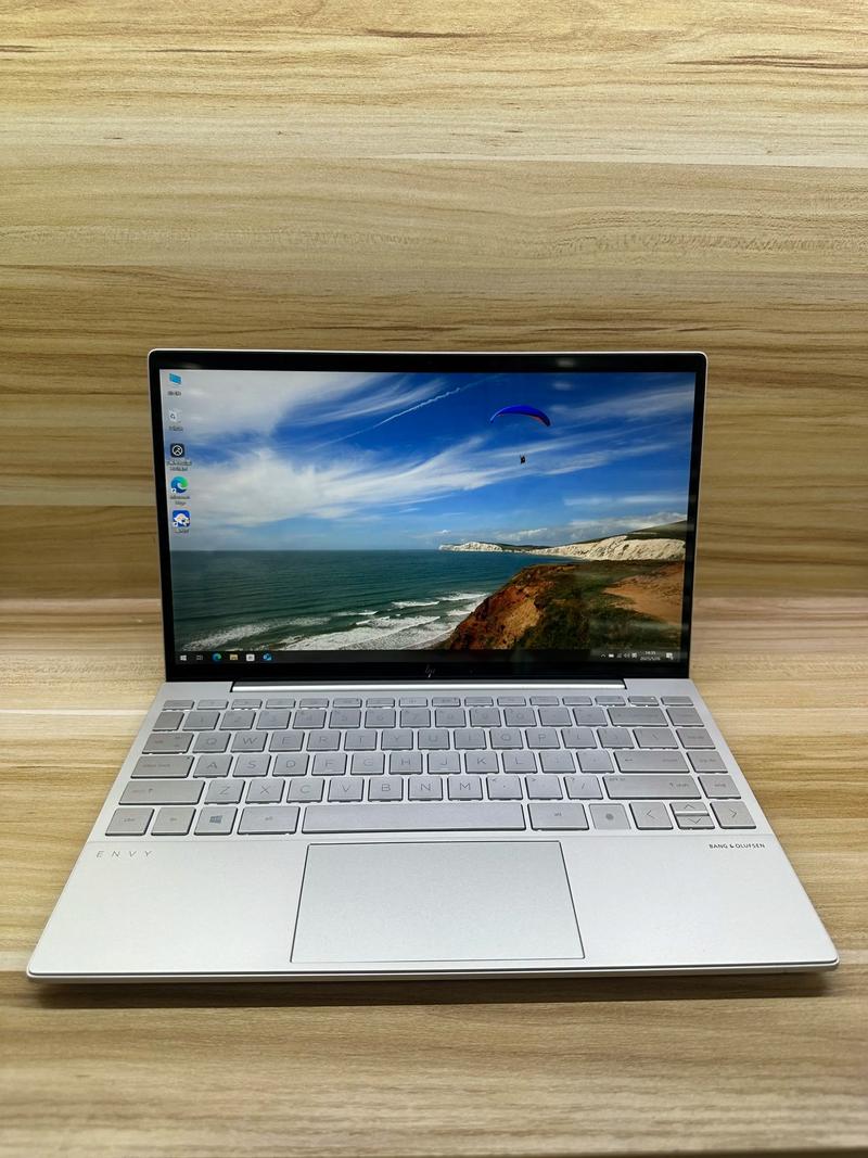 哪款13寸笔记本电脑适合轻薄便携使用？