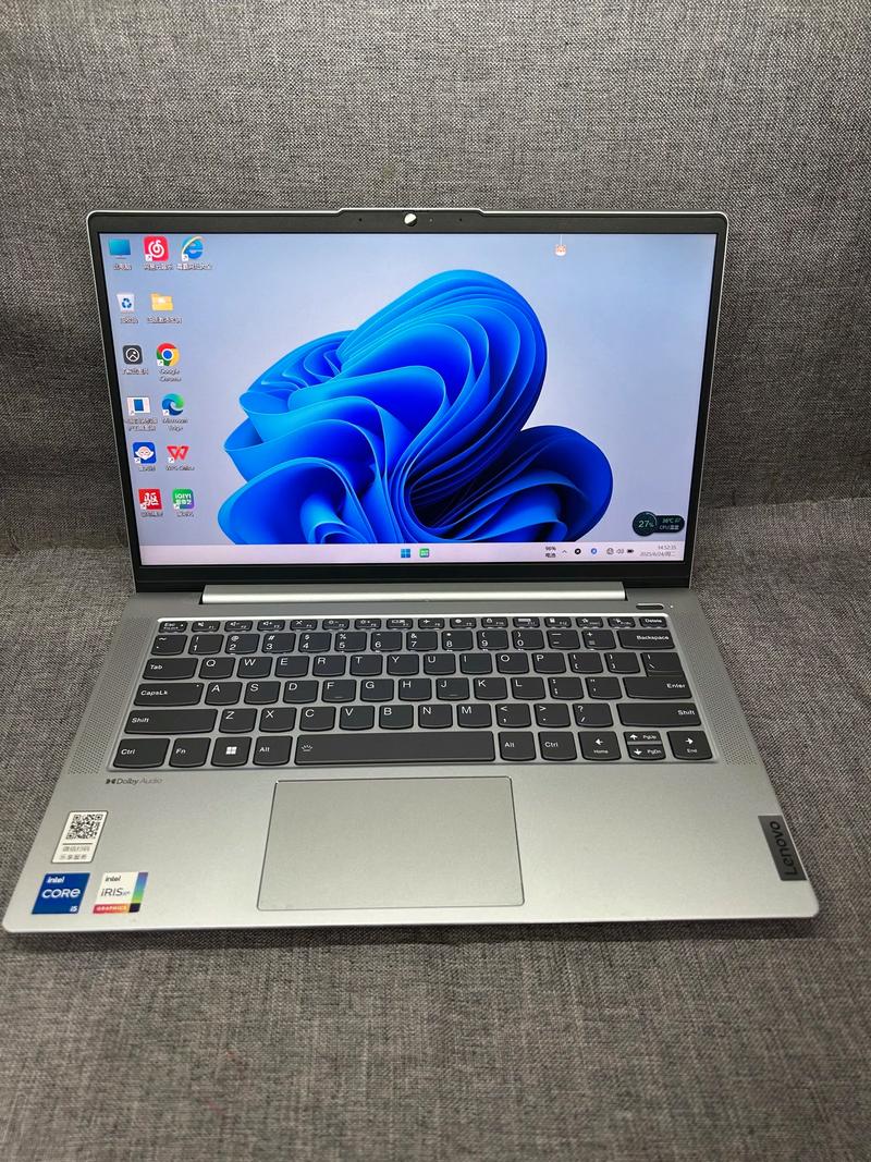 联想12英寸笔记本电脑原型机能否自动拉伸至15.3英寸屏幕？