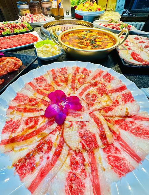 请问有推荐齐齐哈尔本地特色餐饮优惠套餐吗？