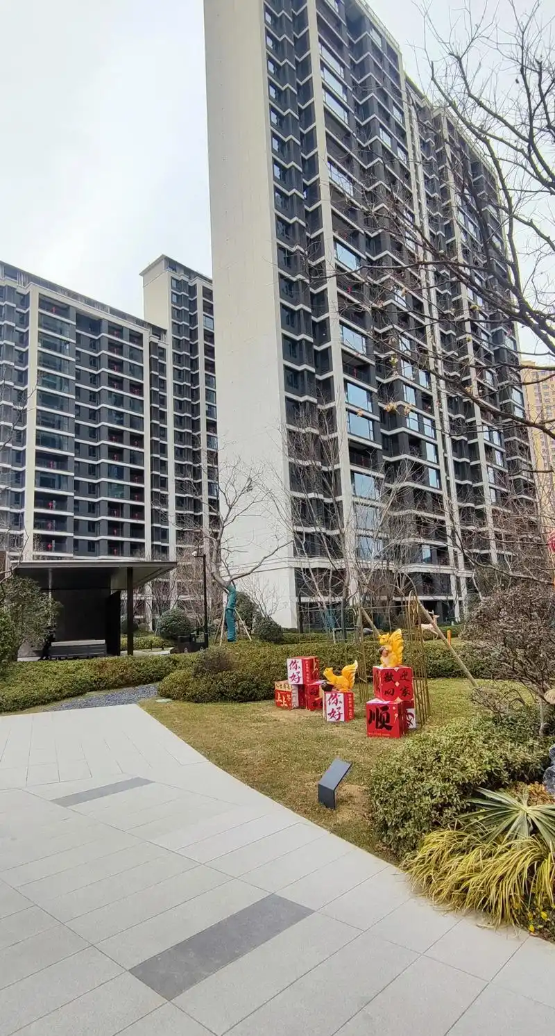 龙子湖畔地产，宜居佳选，这样的房子哪里找？