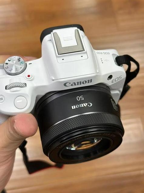 佳能EOS R50套机6388元，这个价格是否合理呢？