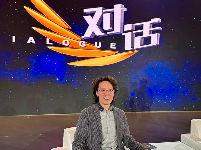 网页版对话新纪元，是否引领了全新的交流方式？