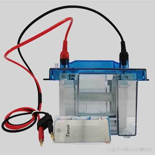 VictoriaMetrics库中的布隆过滤器如何实现？