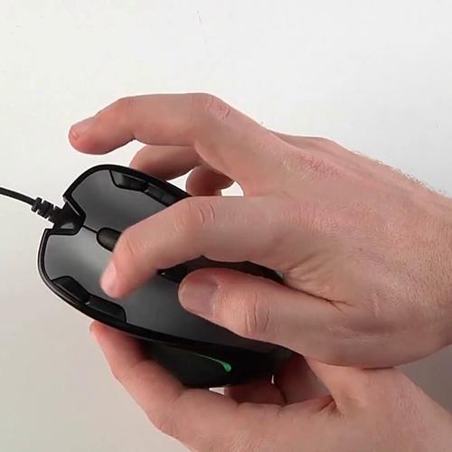 罗技G300s鼠标参数配置具体有哪些，评测中详细介绍了哪些特点？