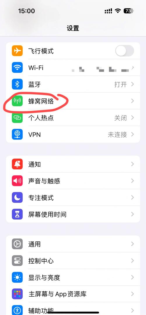 如何使用Selenium实现下拉滚动条操作及滚动到页面底部的方法？