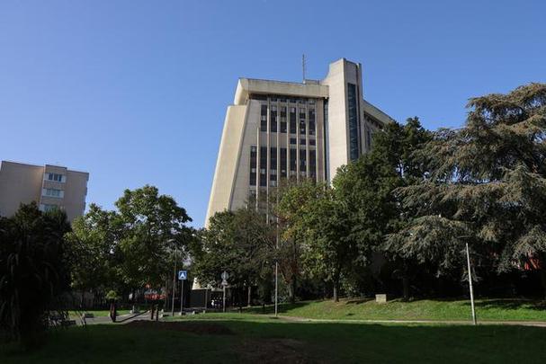 荆楚师院，育才摇篮，哪家学院更胜一筹？