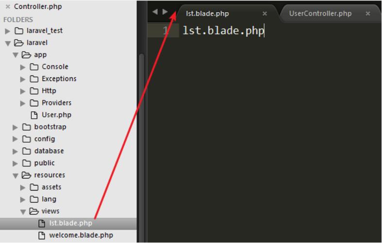 如何在Laravel Blade模板中用全局变量替代静态路径？