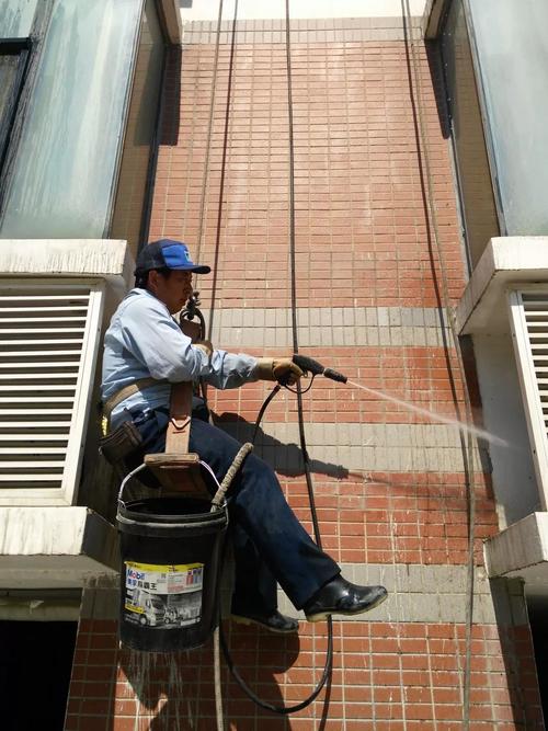 如何简单省钱清洗家用空调？分享空调清洗方法与步骤图解？