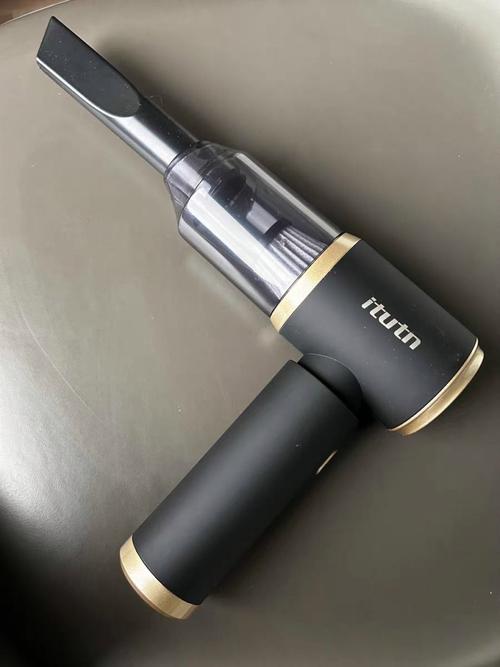 车载便携吸尘器哪个品牌好？清蜓吸尘器使用体验如何？