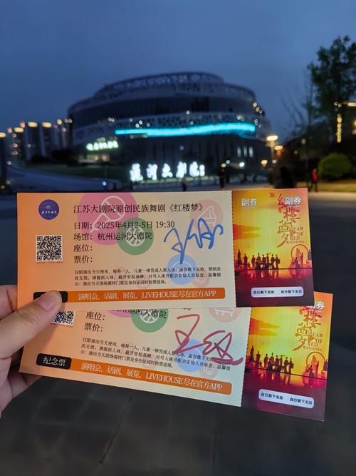 门票沙发双礼，品牌形象一触即改，这样的营销策略可行吗？