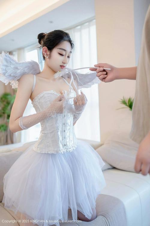 如何将模特写真图集门户网站SEO优化，让艺人作品精选大秀排名提升？