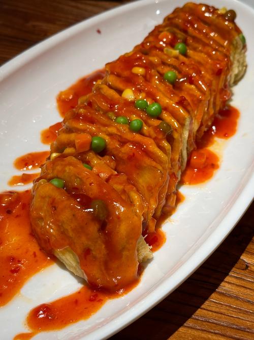 这家餐厅有哪些特色菜品，适合我这种挑剔的食客？