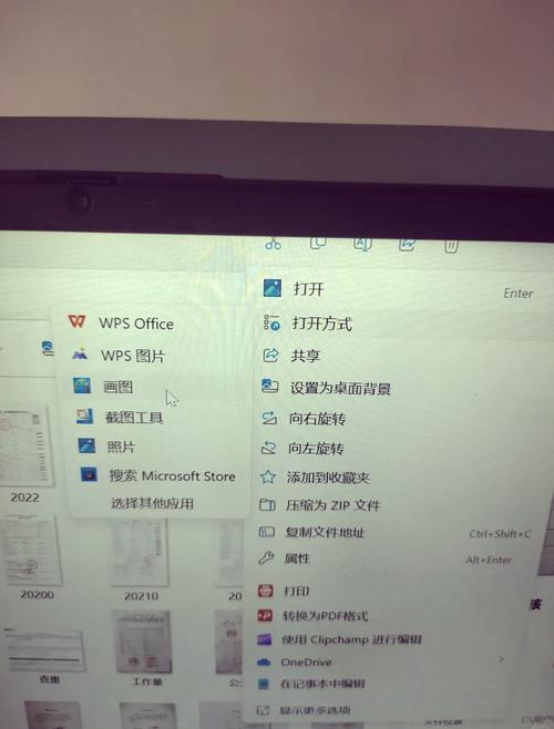 Java如何实现CMS系统中的图片裁剪功能？