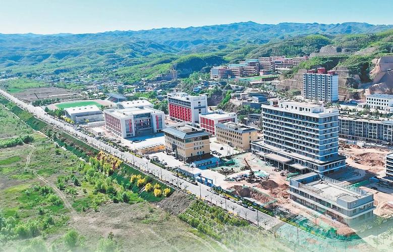吴堡专业网站建设公司，如何打造高质量数字桥梁的吴堡信息平台？