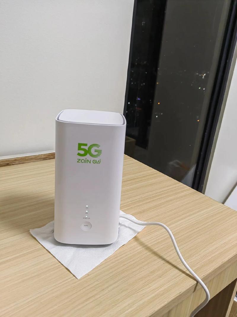 这款小路由器是否支持5G，能否满足长距离高速传输需求？