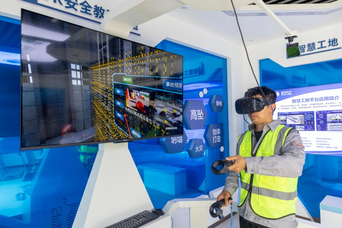 企业VR全景拍摄在哪些行业应用中具有优势？