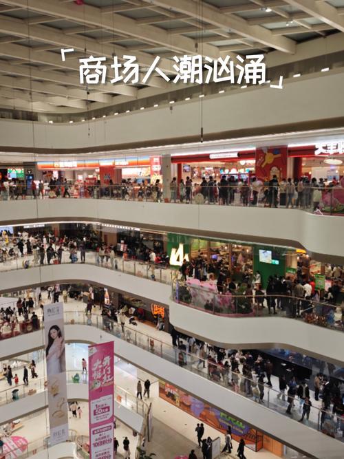 微信商城点燃购物热潮，谁能引领这股消费狂潮呢？