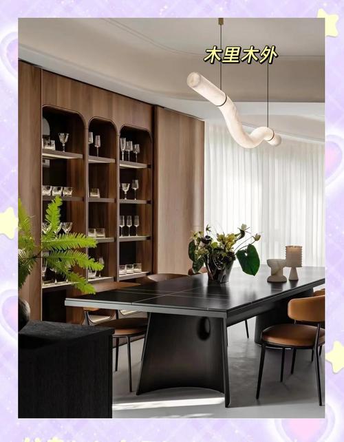 如何匠心独运定制艺术，打造高端网品牌辉煌之路？