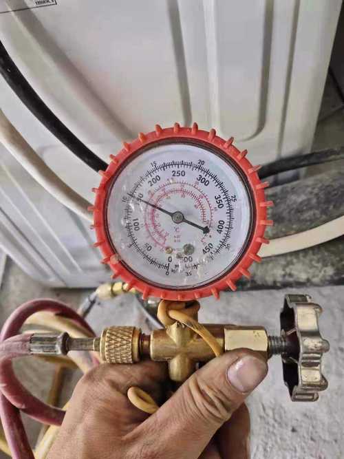 空调加氟正确步骤是怎样的？收氟与加氟操作图解详细说明？