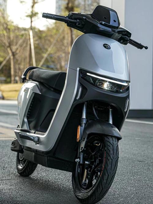 这款nzonesp200手机是哪个品牌生产的呢？