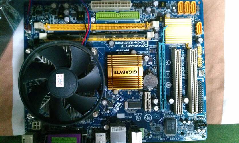 CPU无法直接访问的存储器是哪一种？