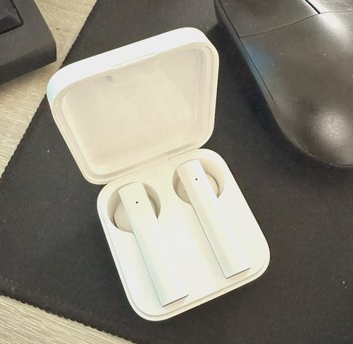 如何详细操作手机配对蓝牙耳机？