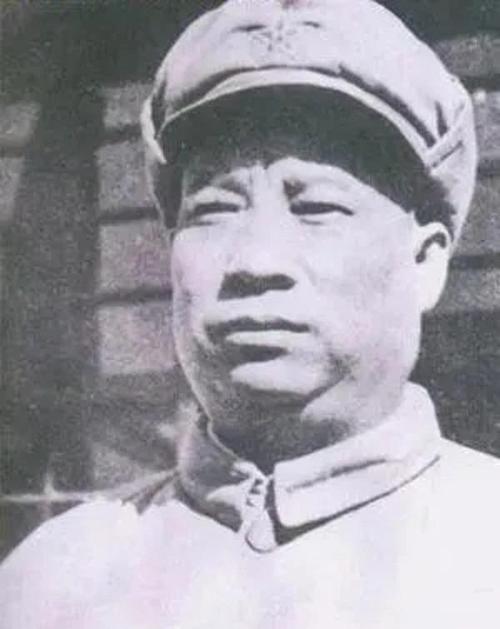成都20万军民雨中守护贺炳炎将军，亿视排名周明开，其秘诀是什么？