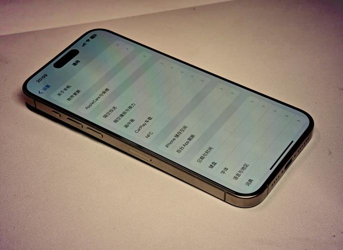 如何挑选iPhone 15首发保护膜，确保不买到劣质产品？