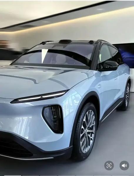 ES6中let和var有何本质区别，为何let能更好地控制变量作用域？