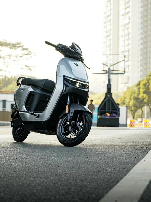 这款nzonesp200手机是哪个品牌生产的呢？