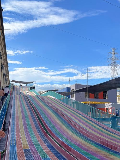 Vijos小飞侠游园方案中，如何设计包含长尾关键词的游览路线？