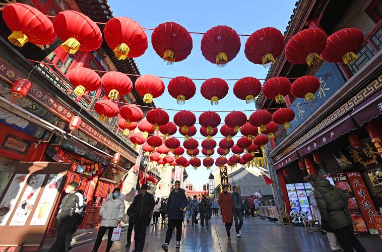 在天津年味浓的街头，双·天津年味浓，何处寻觅那独特的传统年味？