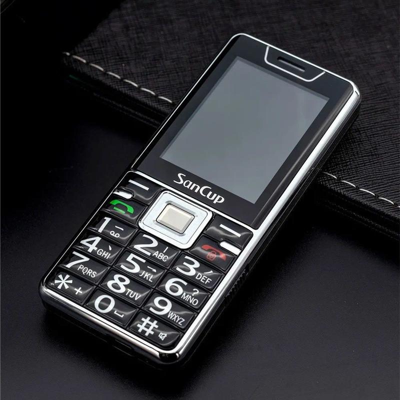 老年人手机哪款耐用性高，适合长辈使用的型号推荐？