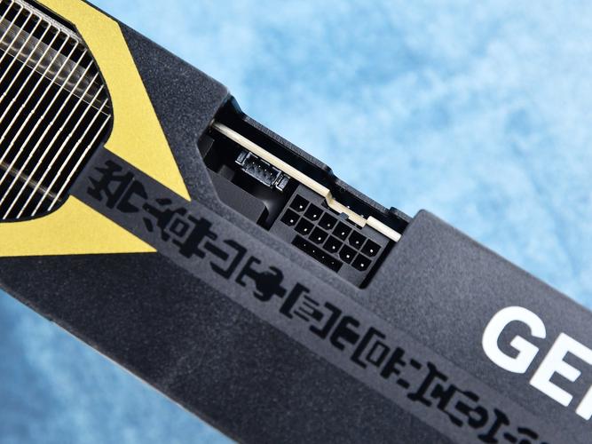 显卡接口中哪个接口的传输效果最为出色？