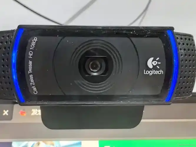 如何通过OpenCV接入USB摄像头进行图像处理？