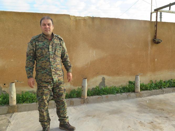 Is Mike's palindrome sequence in CodeForces 798A problem solvable?