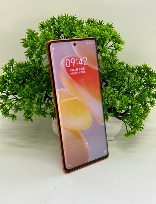 vivo X80胜13，拍照更强，这款旗舰手机是不是你的最佳选择呢？