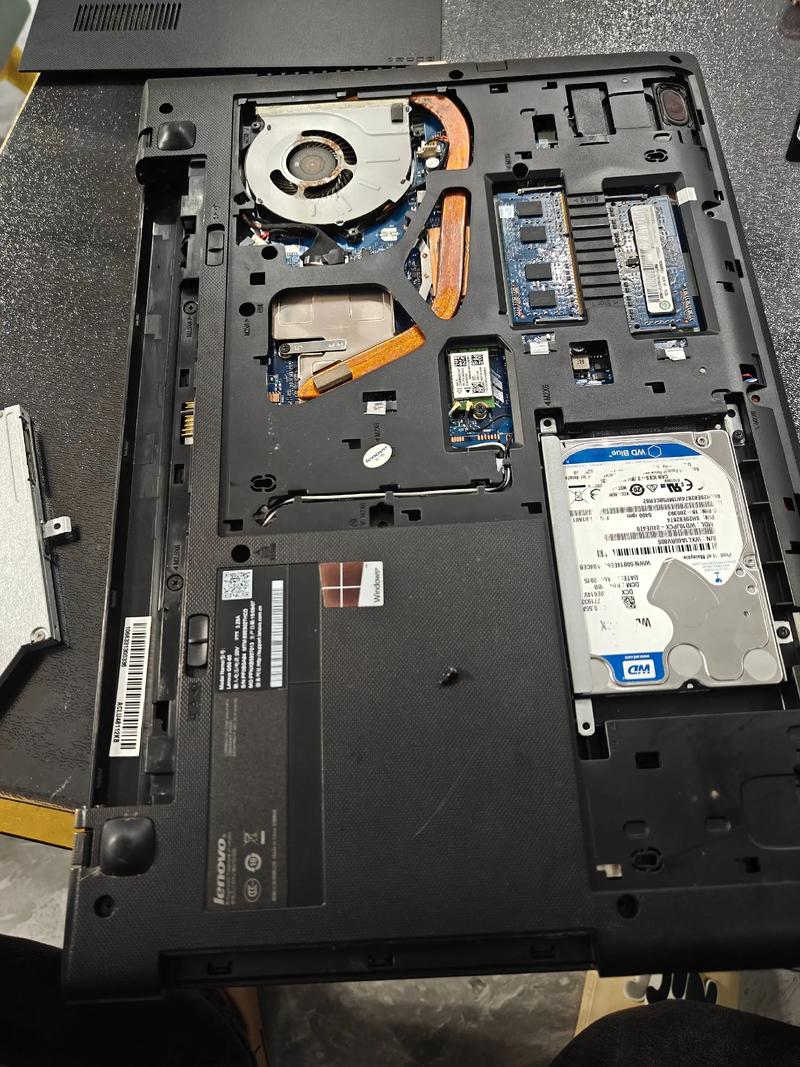 笔记本光驱位在哪可以换成硬盘？换硬盘教程详细步骤是啥？