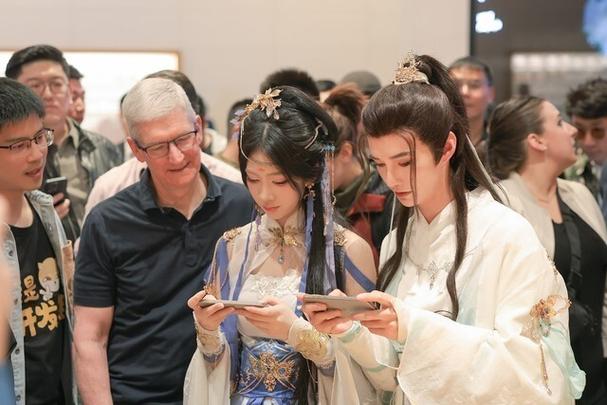 库克在北京Apple三里屯店亲自体验过逆水寒手游的光线追踪效果吗？