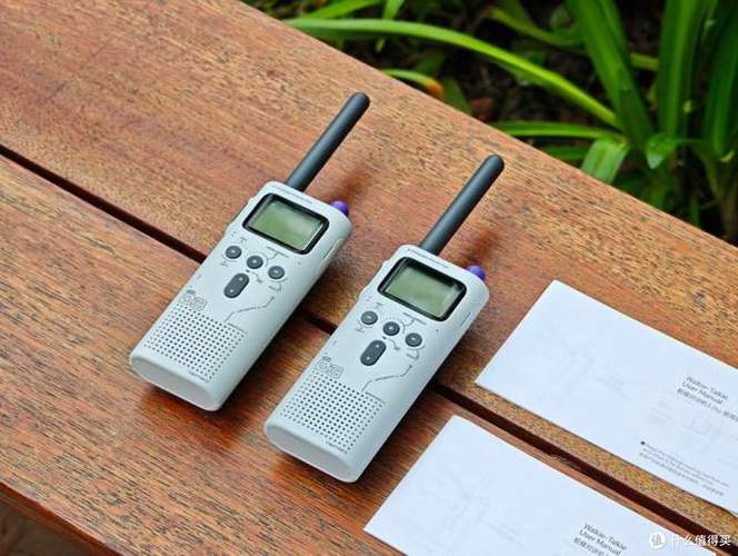 这款极蜂对讲机性价比高吗？价格合理吗？